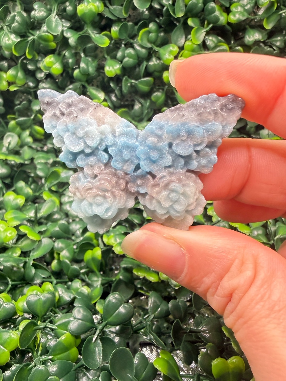 Trolleite Flower Etched Butterfly Carving